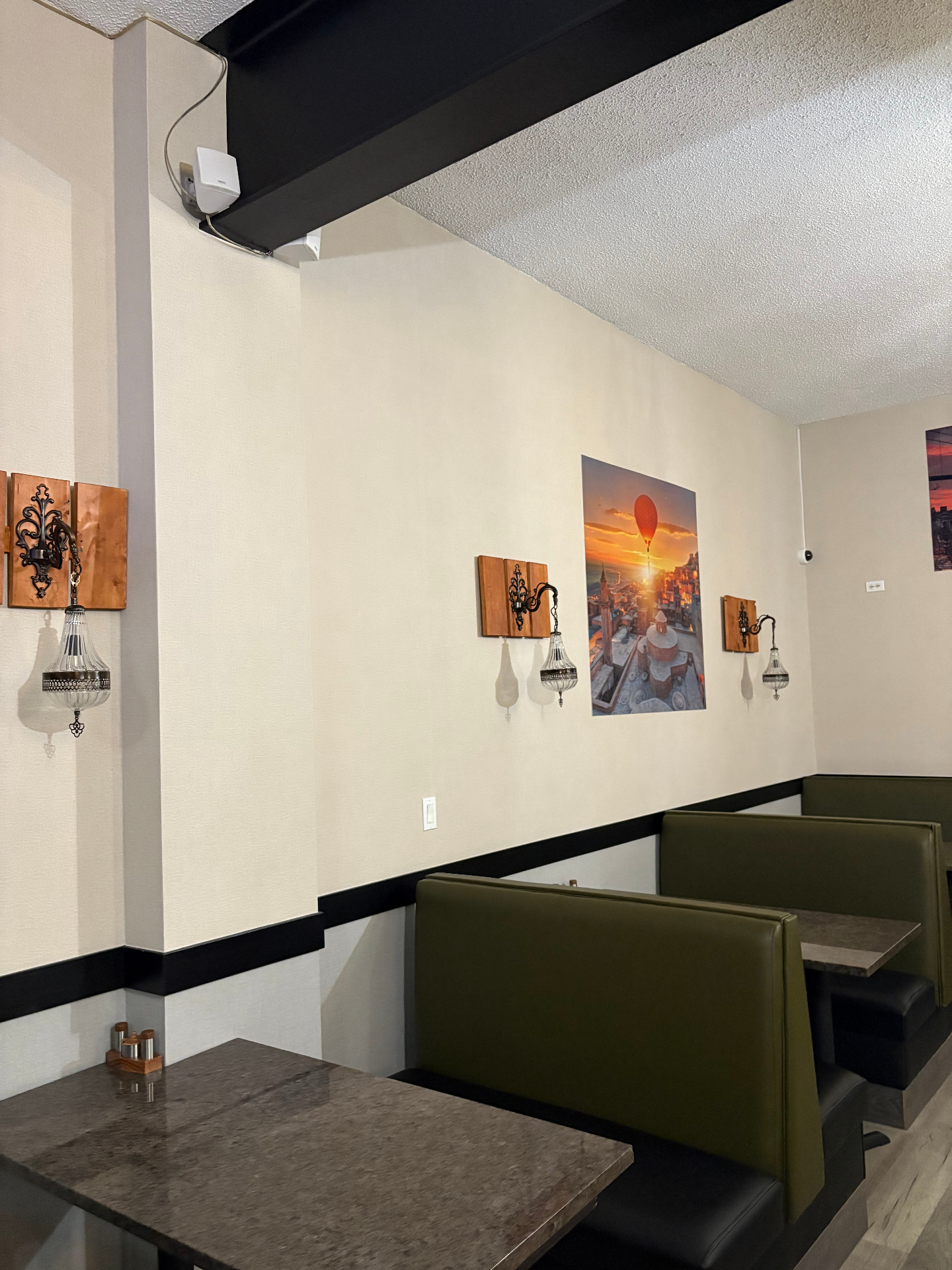 Restaurant Dining Walls
