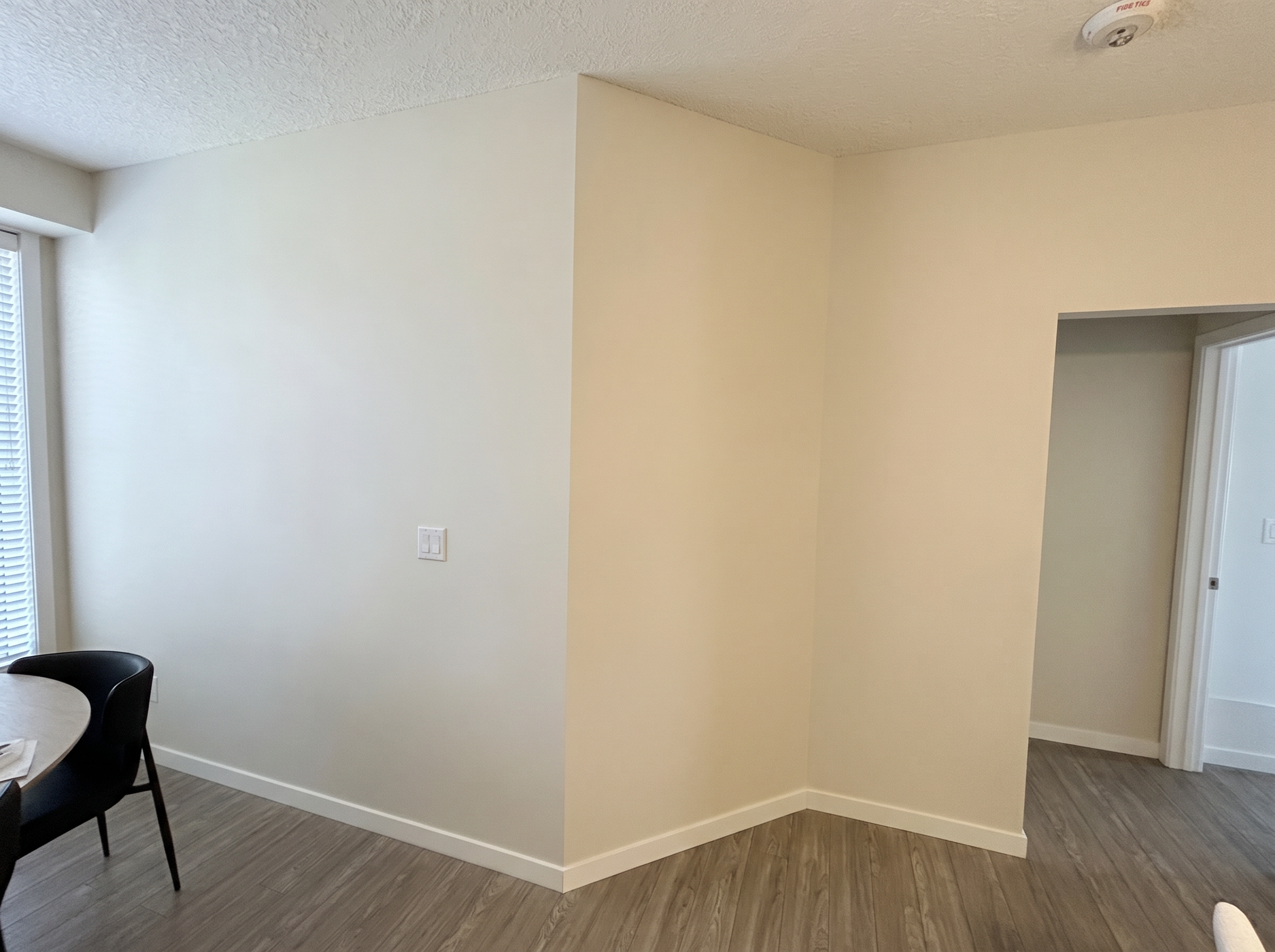 Before, /__l5e/assets-v1/fc060e42-8def-4d1f-a647-5f3ed343cc43/living-room-calgary-before.jpg